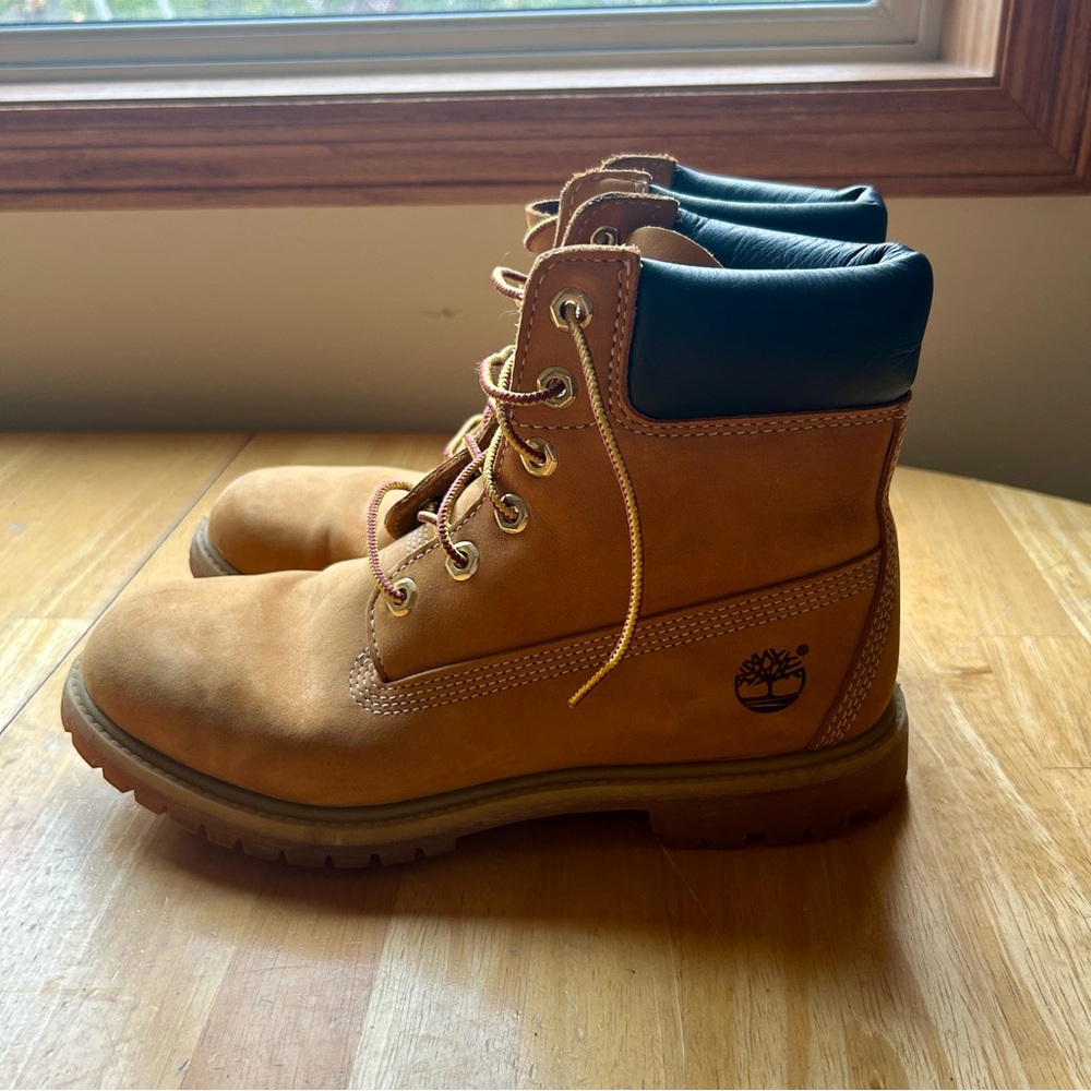 Timberland Boots Women’s Size 9.5